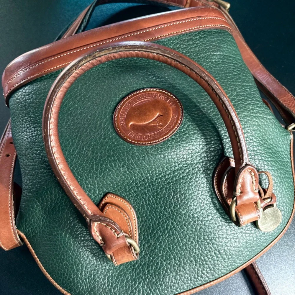 vintage Dooney & Bourke AWL Norfolk bag In green crossbody satchel leather zip